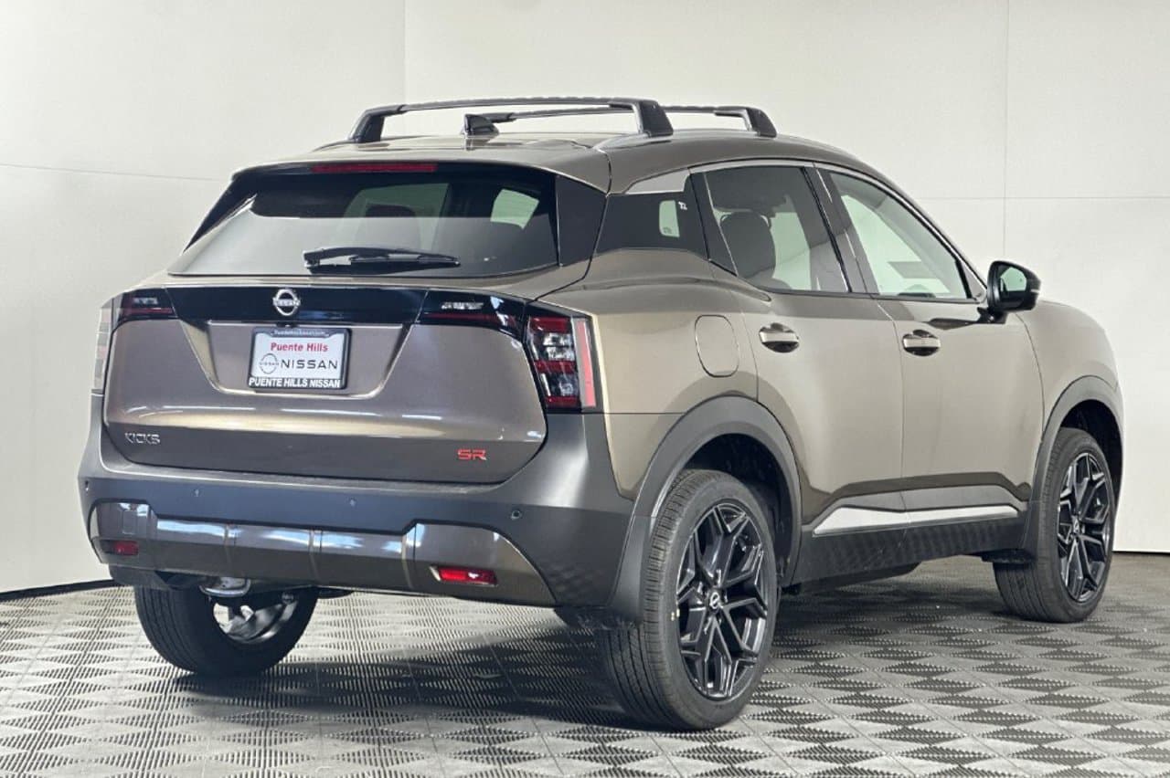 2026 Nissan Kicks SR 3