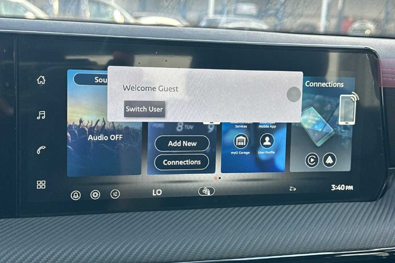 2026 Nissan Kicks SR 14