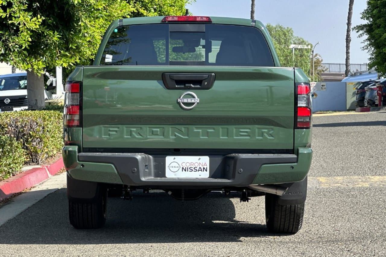 2027 Nissan Frontier SV 5