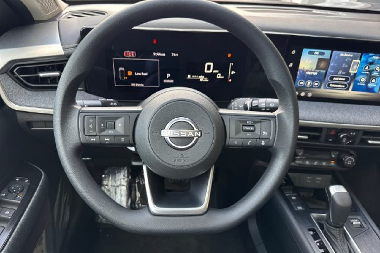 2027 Nissan Kicks SV 11