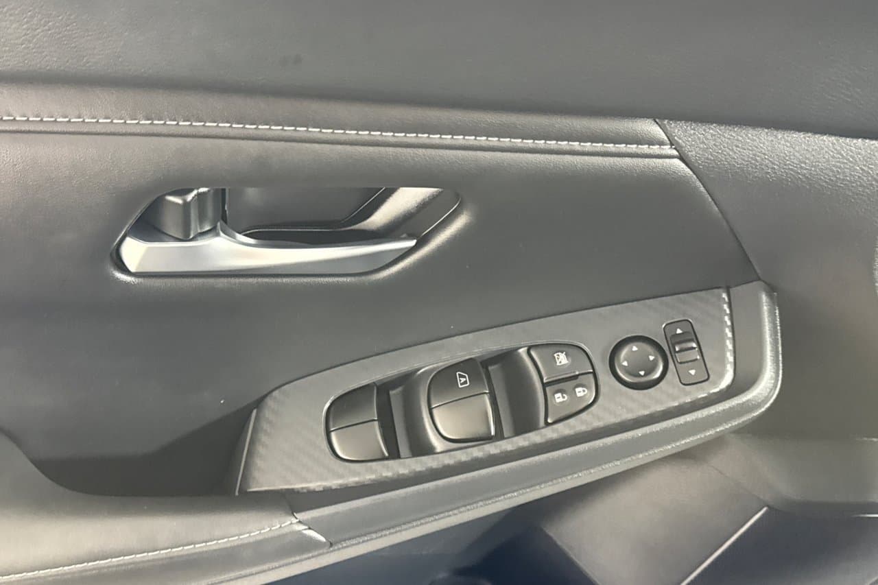 2025 Nissan Sentra SV 8