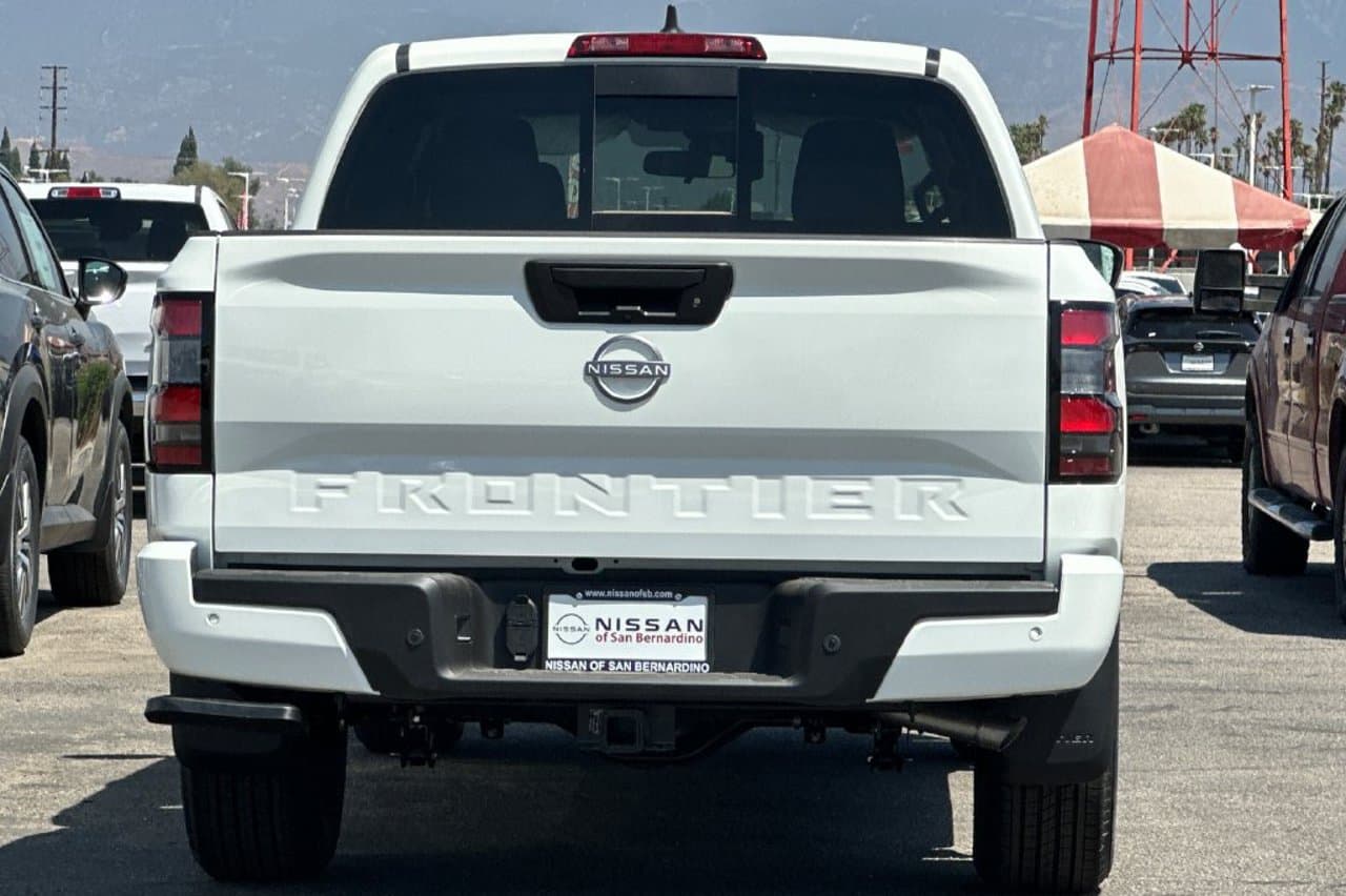 2026 Nissan Frontier SV 4