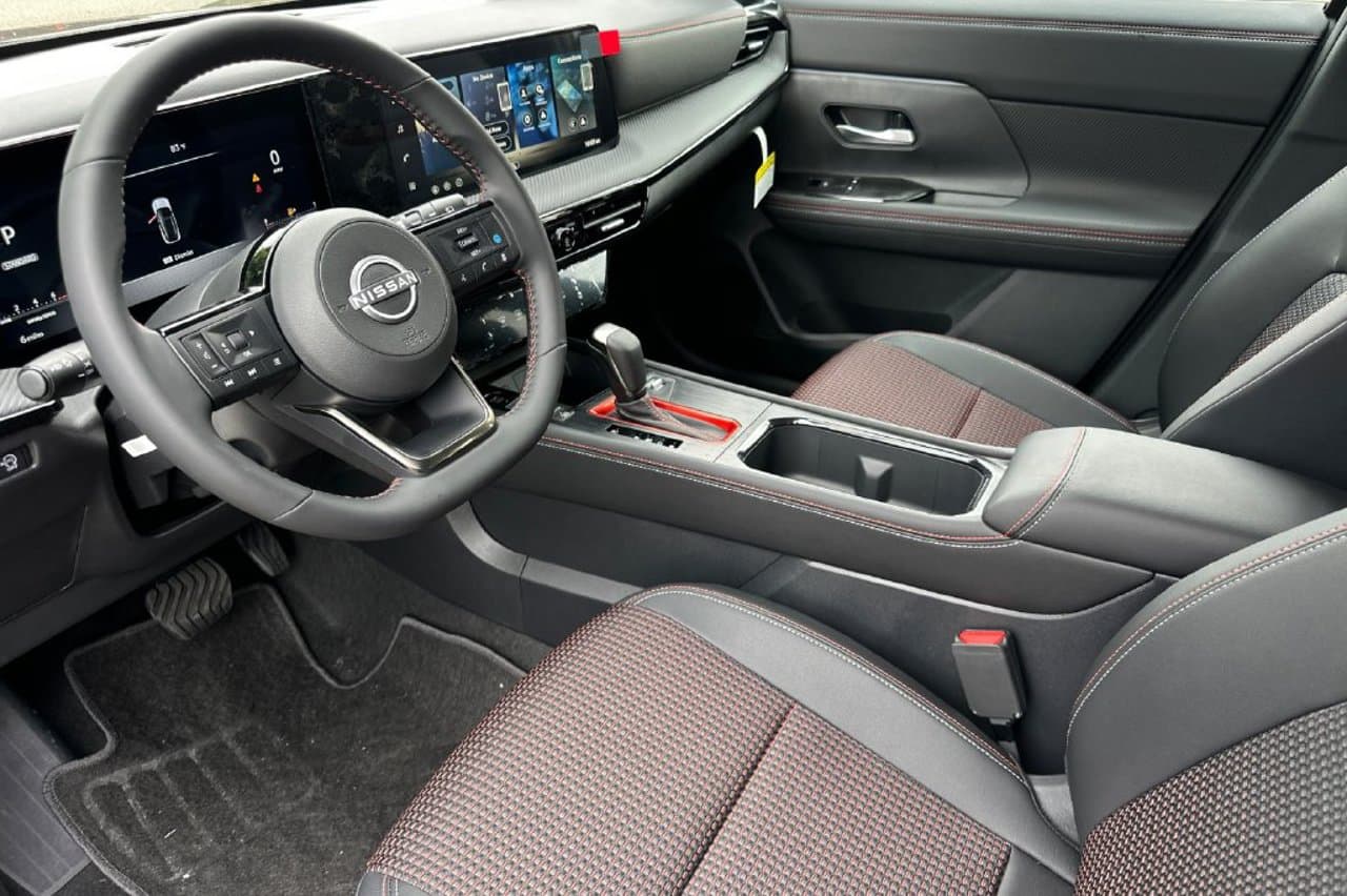 2027 Nissan Kicks SR 8