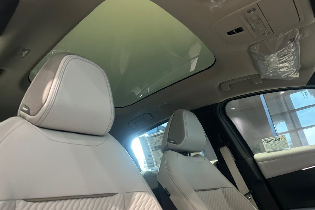 2026 Nissan LEAF PLATINUM+ 15