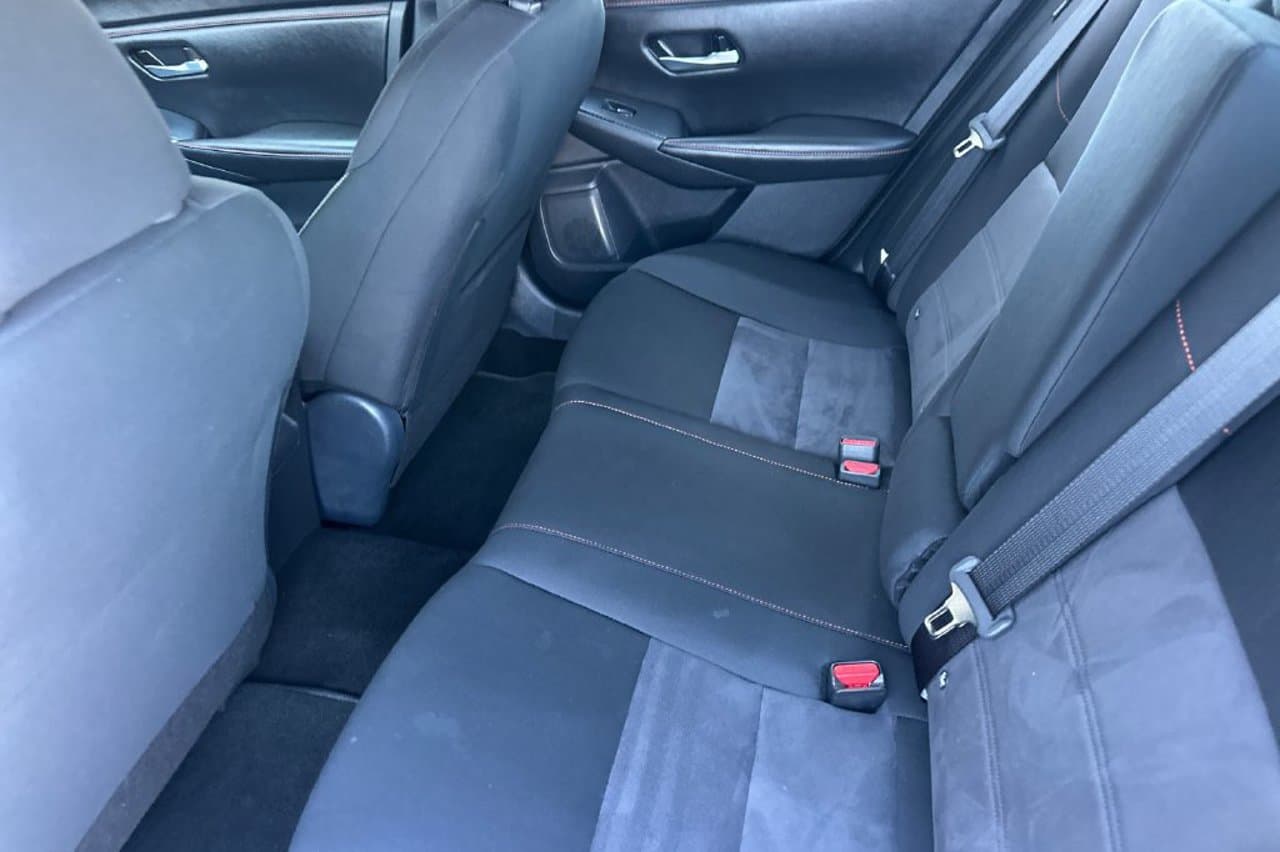 2025 Nissan Sentra SR 9