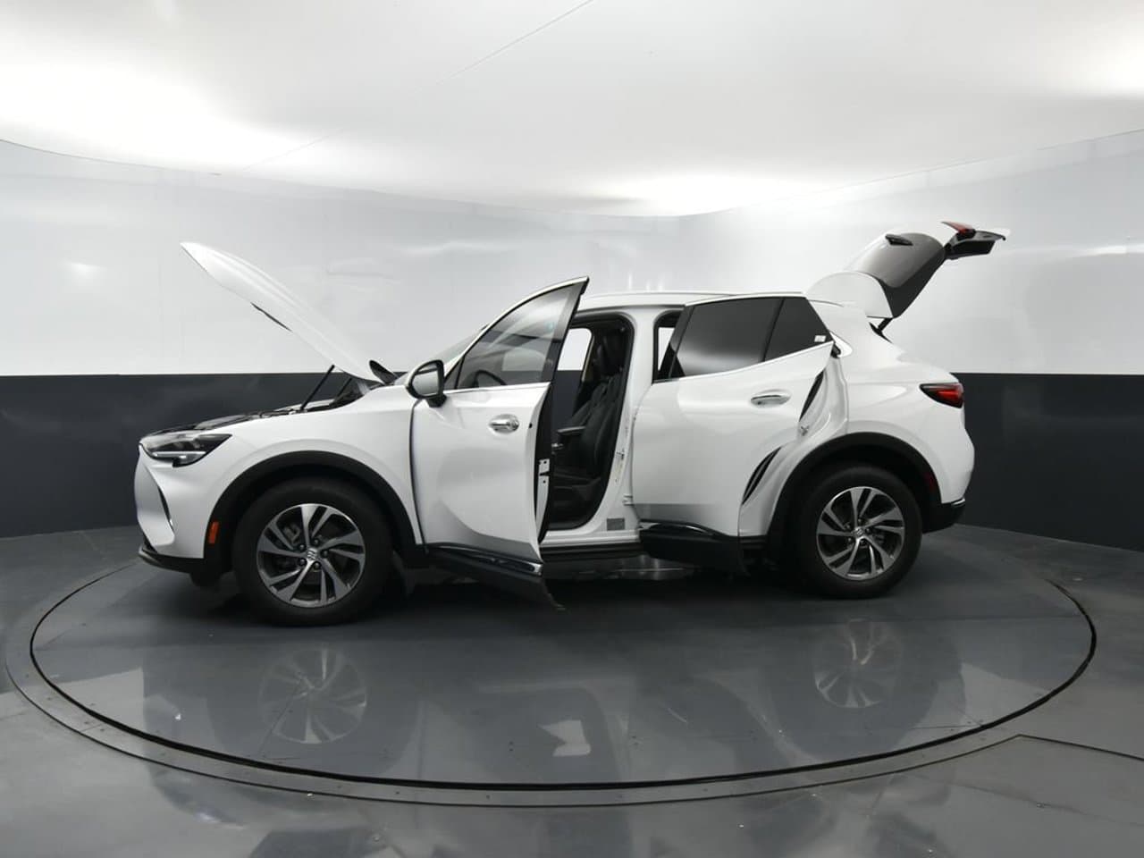 2023 Buick Envision Essence 36