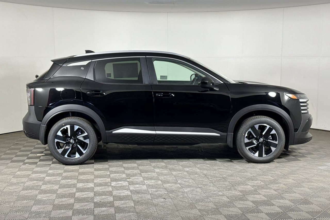 2027 Nissan Kicks SV 2