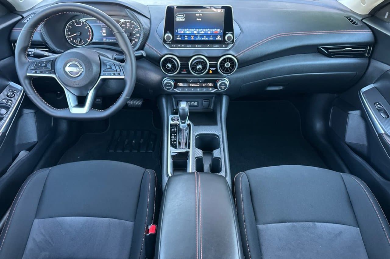 2025 Nissan Sentra SR 10