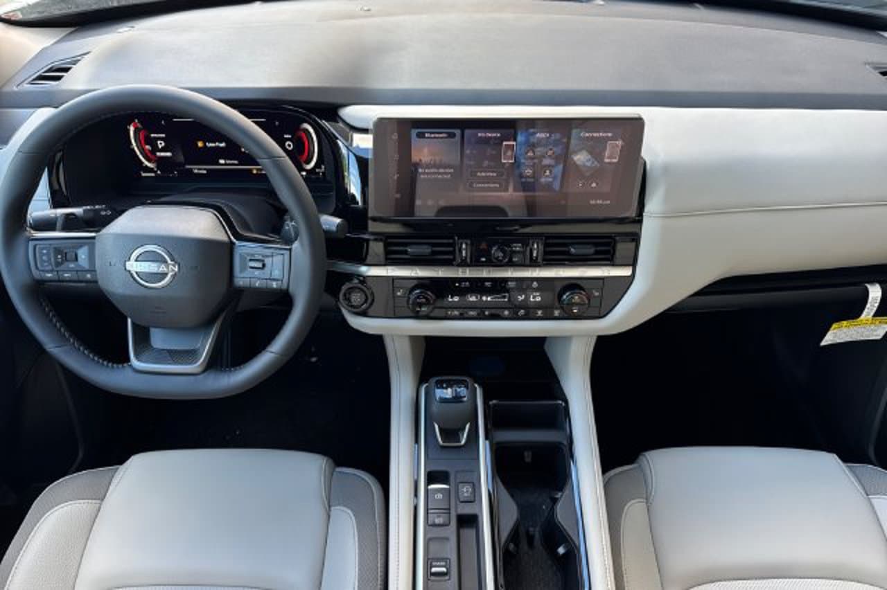 2026 Nissan Pathfinder SL 10