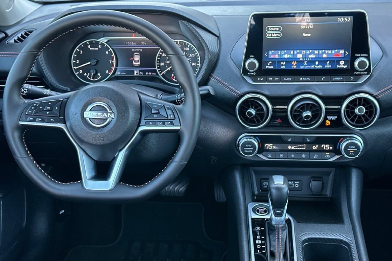 2025 Nissan Sentra SR 11