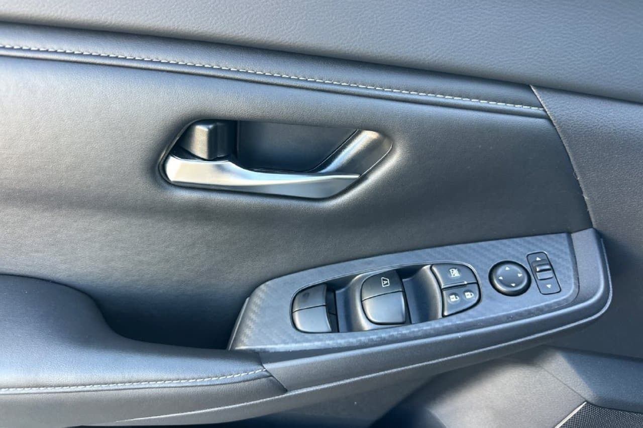 2025 Nissan Sentra SV 8