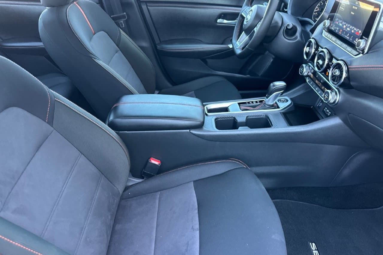 2025 Nissan Sentra SR 12
