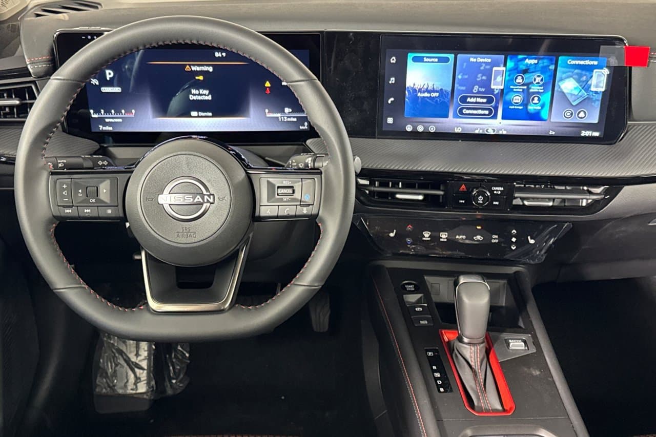 2026 Nissan Kicks SR 11