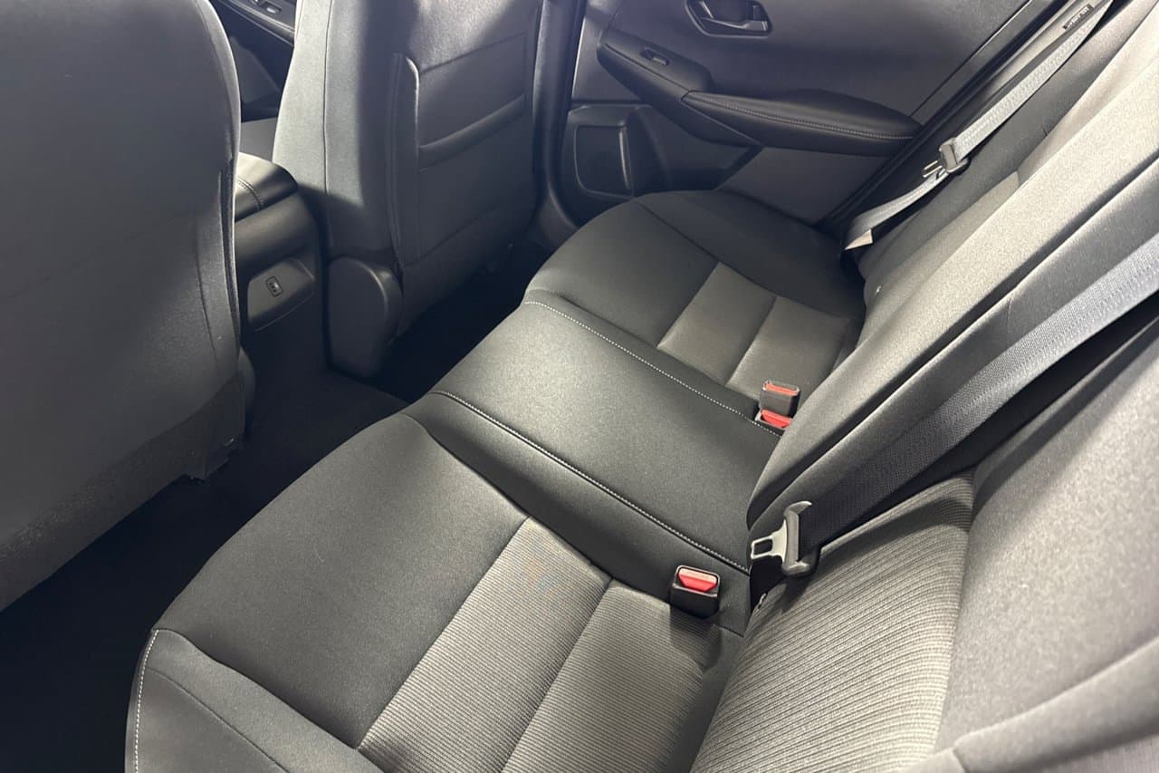 2025 Nissan Sentra SV 9