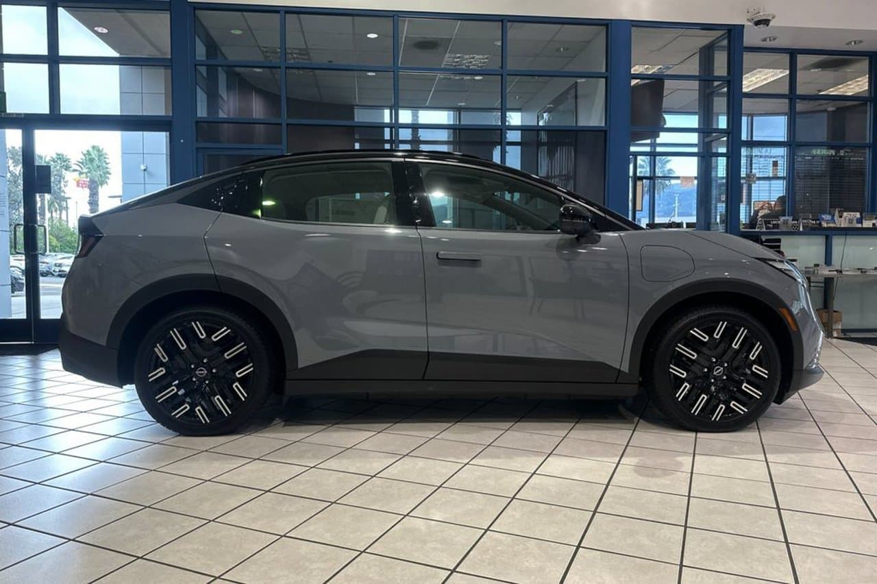 2026 Nissan LEAF PLATINUM+ 3