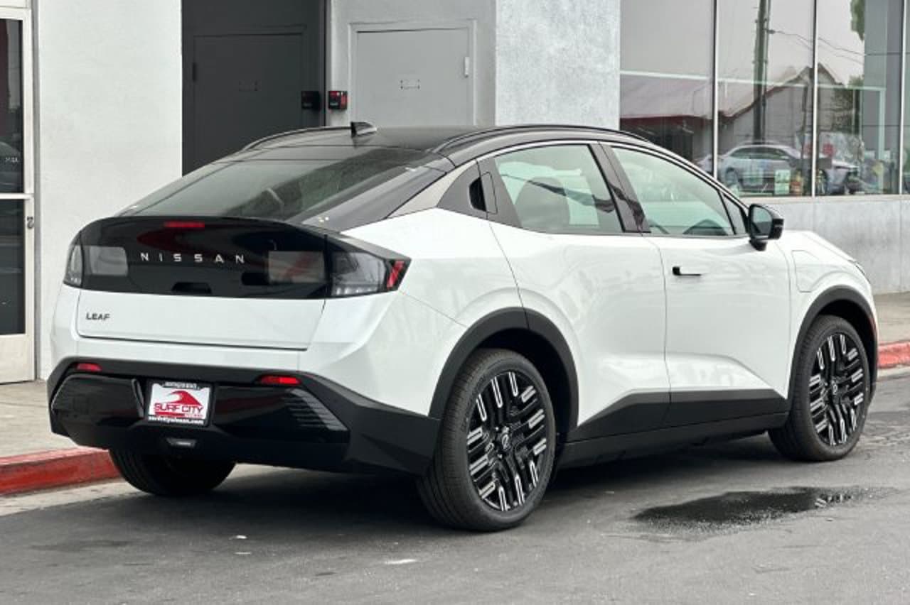 2026 Nissan LEAF PLATINUM+ 3