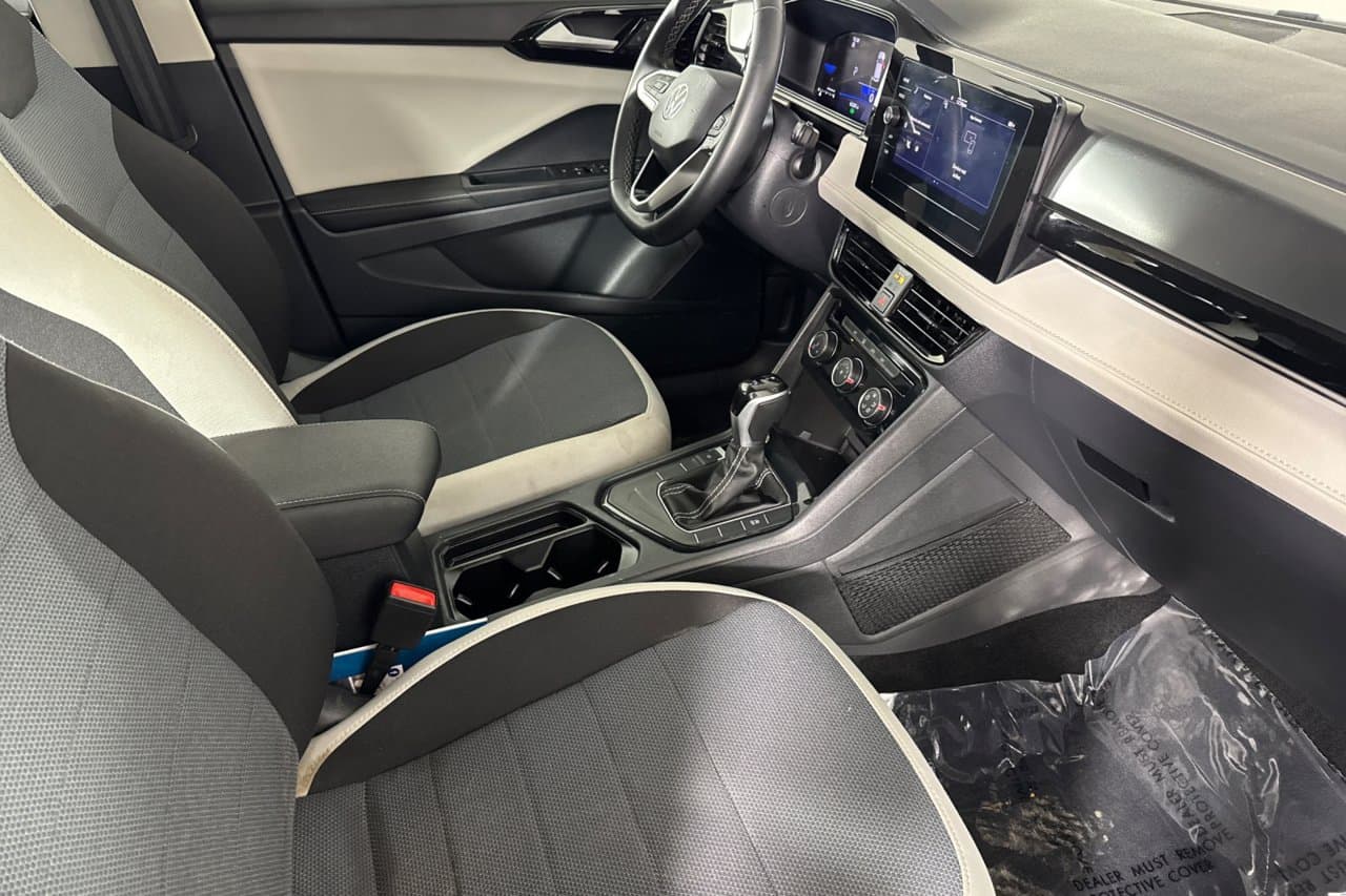2025 Volkswagen Taos S 12