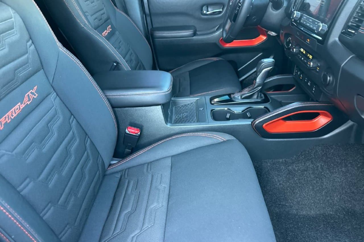 2023 Nissan Frontier PRO-4X 13