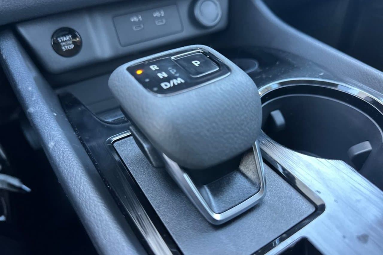 2026 Nissan Rogue SV 18