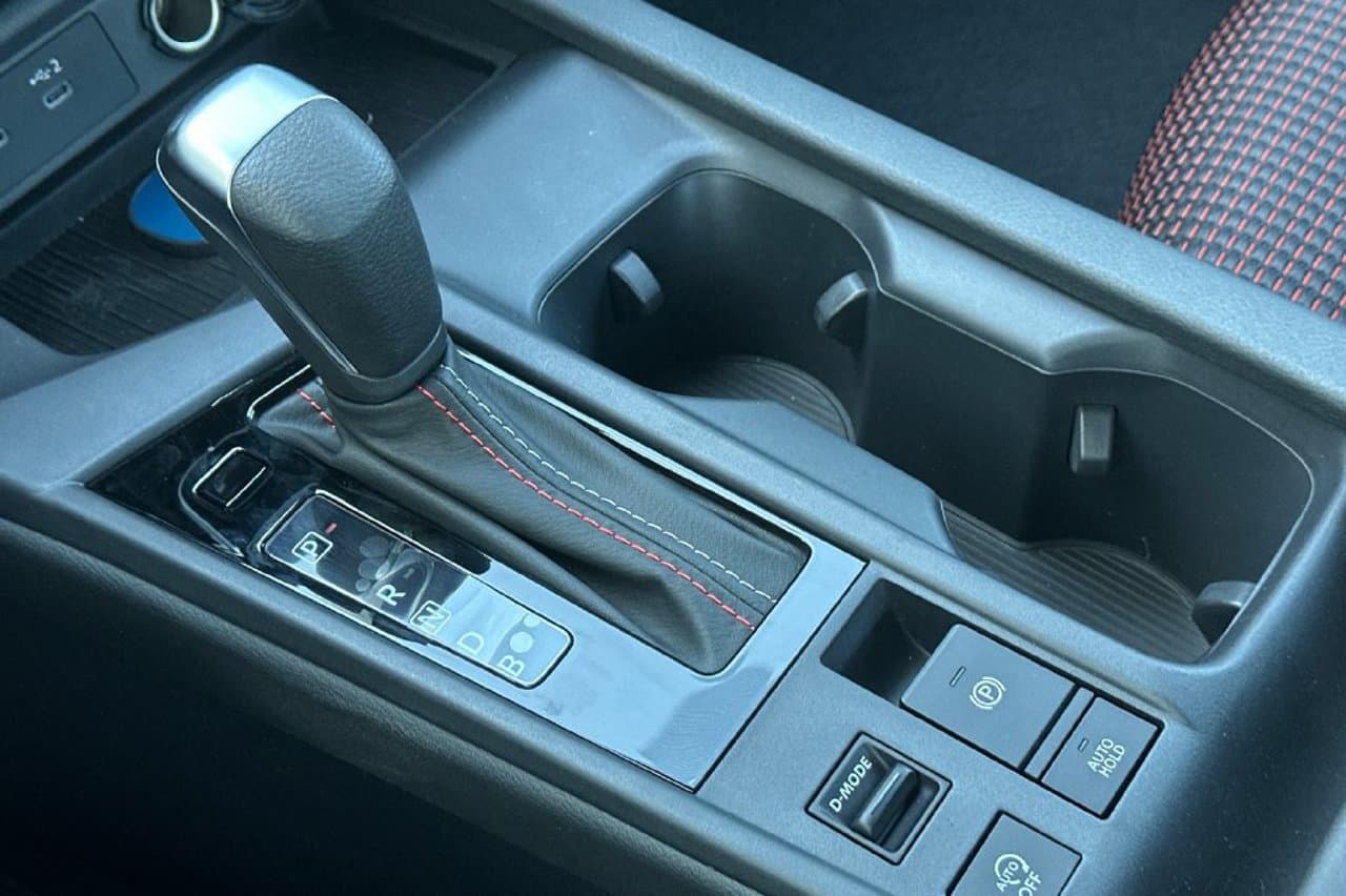 2027 Nissan Sentra SR 17