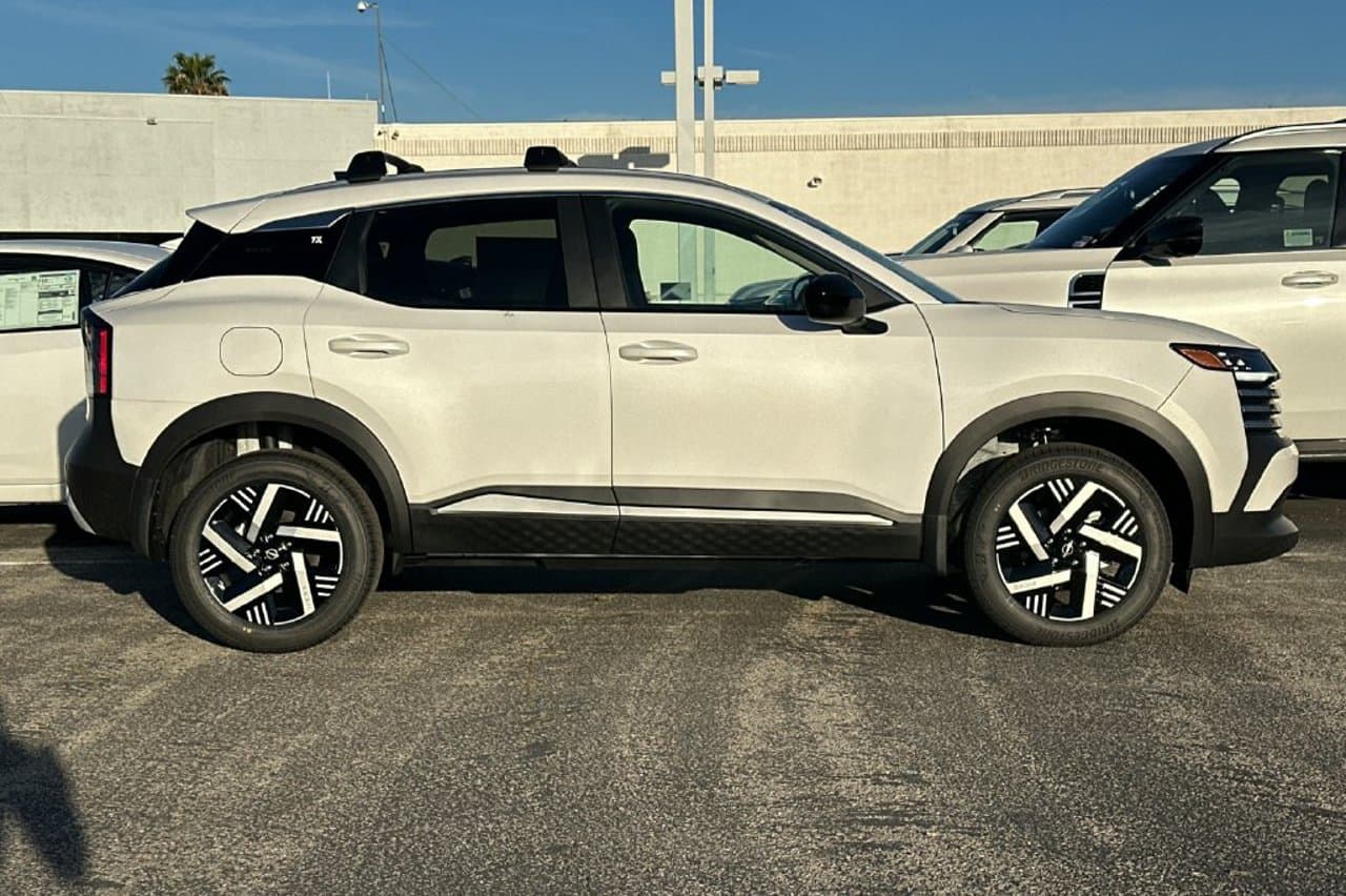 2026 Nissan Kicks SV 2