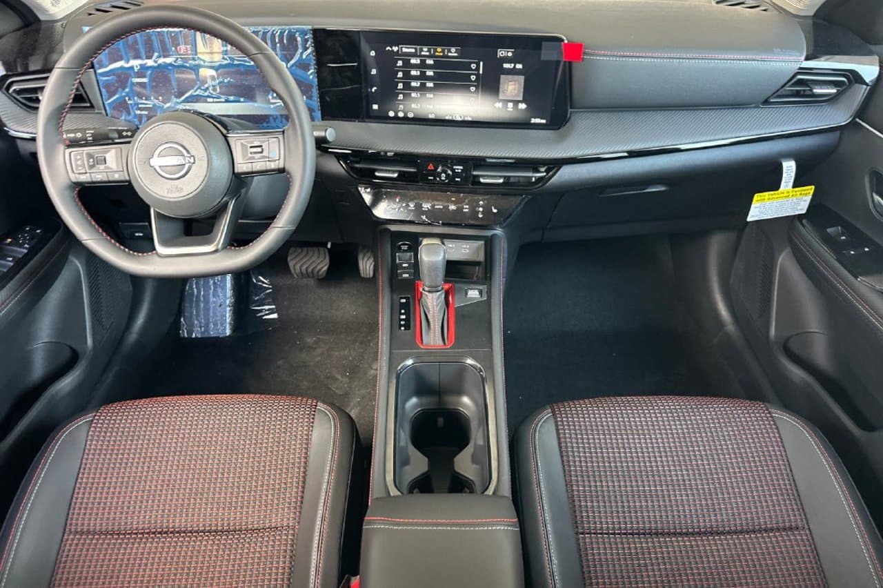 2027 Nissan Kicks SR 10