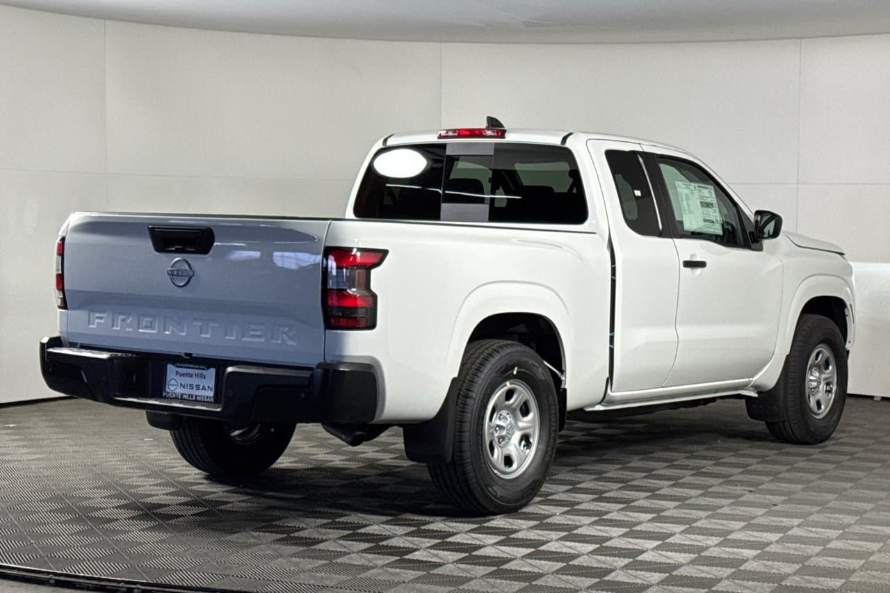 2026 Nissan Frontier S 3