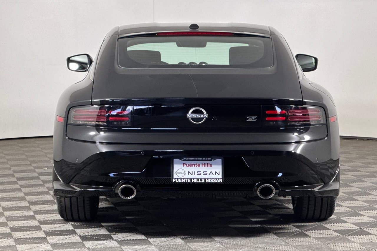 2027 Nissan Z Sport 4