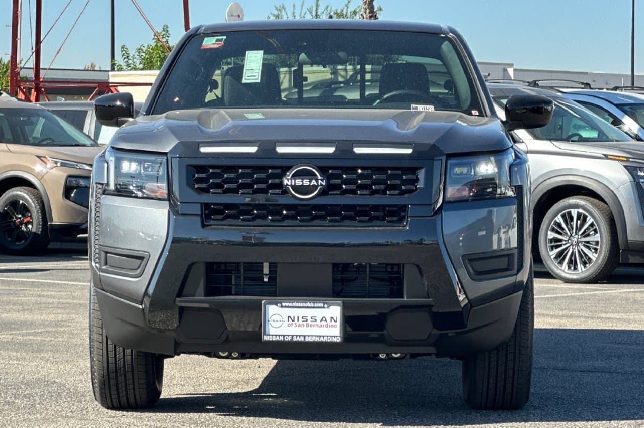2027 Nissan Frontier SV 6