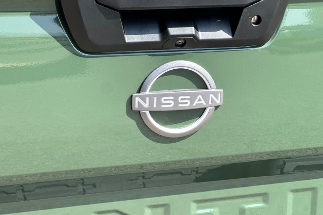 2027 Nissan Frontier SV 22