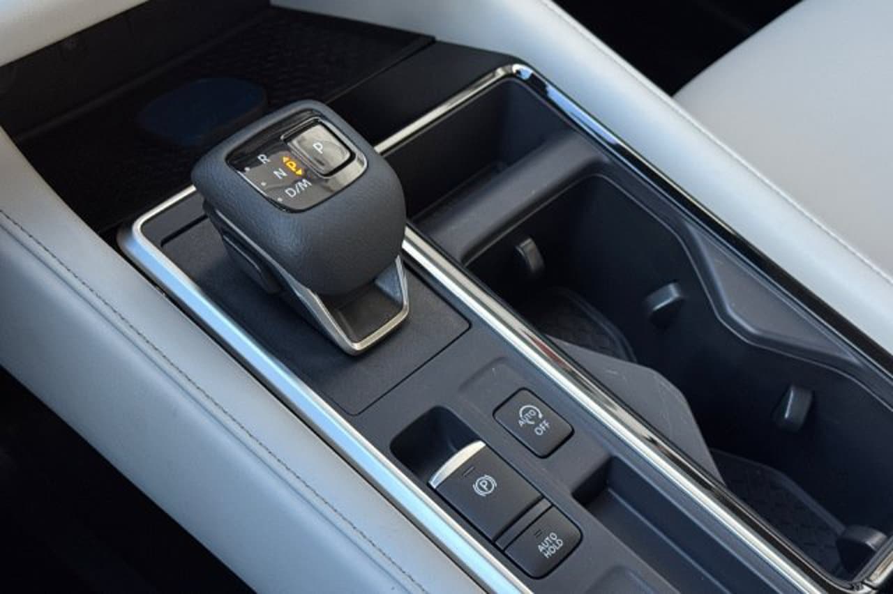 2026 Nissan Pathfinder SL 19