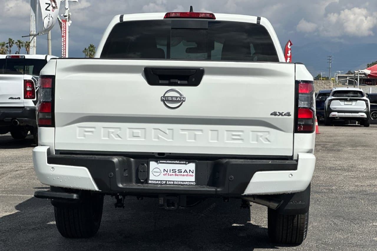 2026 Nissan Frontier SV 4