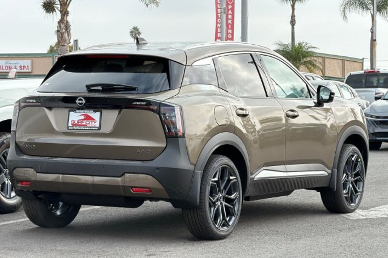 2027 Nissan Kicks SR 3