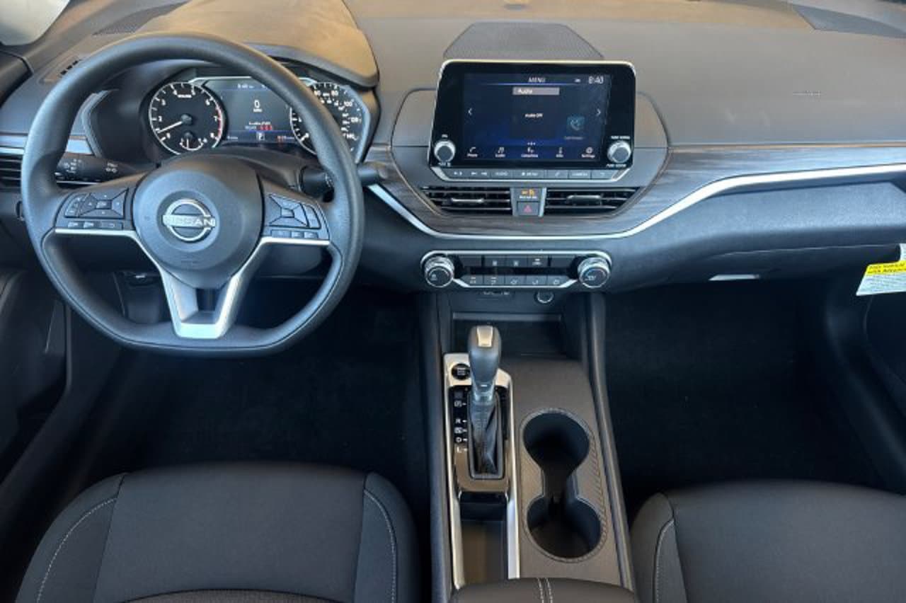 2026 Nissan Altima SV 10