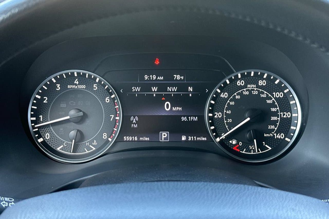 2022 Nissan Armada SV 22