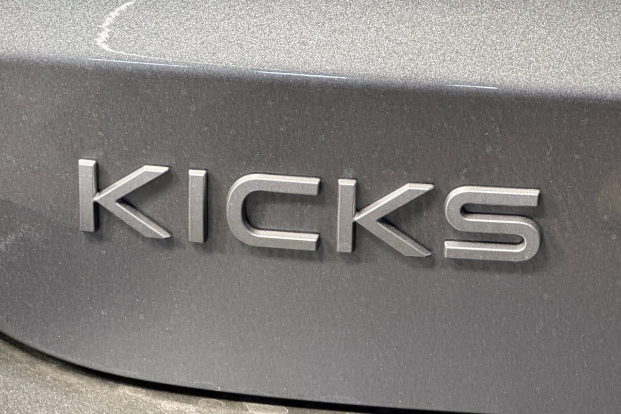 2026 Nissan Kicks SR 23