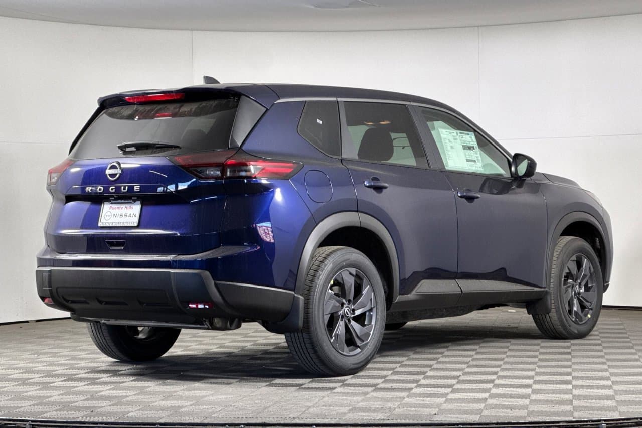 2026 Nissan Rogue SV 3
