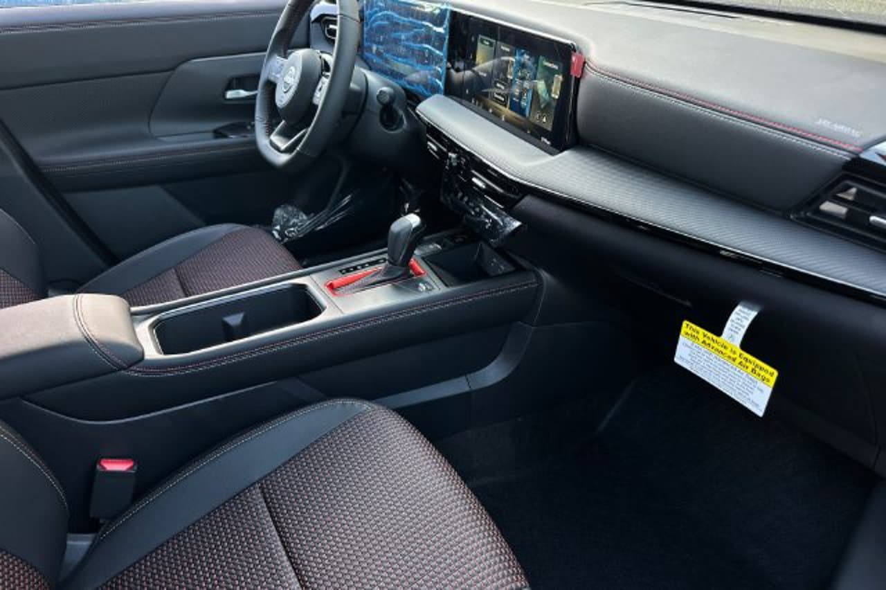 2026 Nissan Kicks SR 13