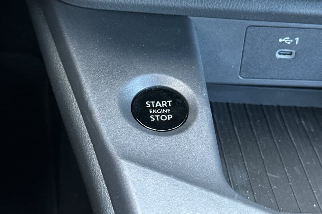 2027 Nissan Sentra SV 17