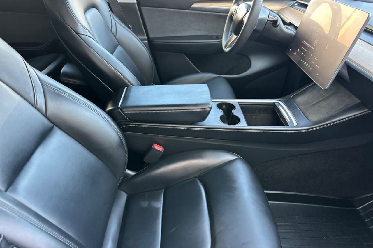 2024 Tesla Model Y Long Range 13