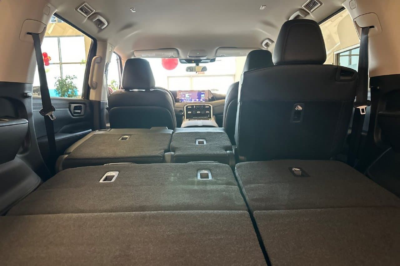 2026 Nissan Armada SV 13