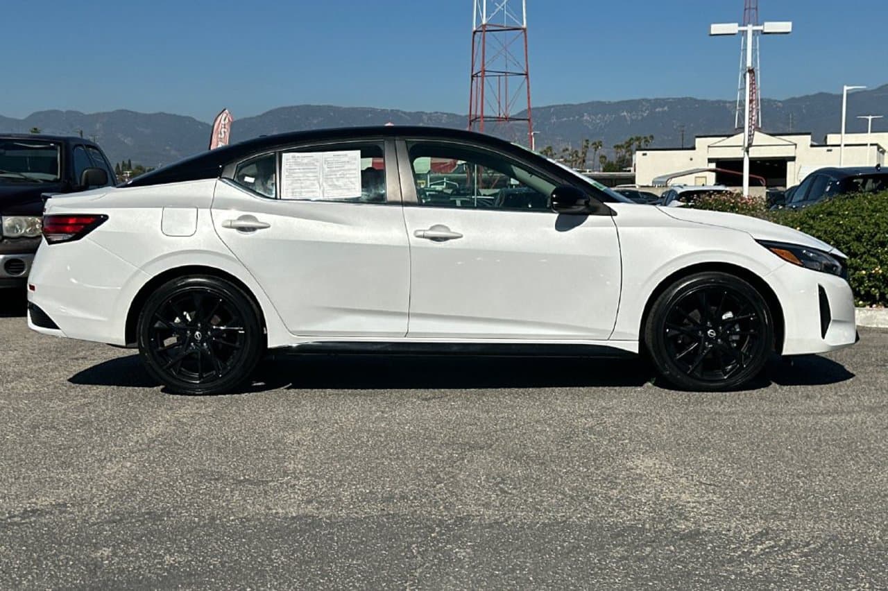 2025 Nissan Sentra SR 2