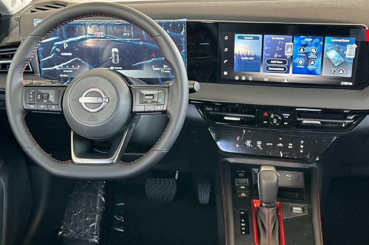 2027 Nissan Kicks SR 11