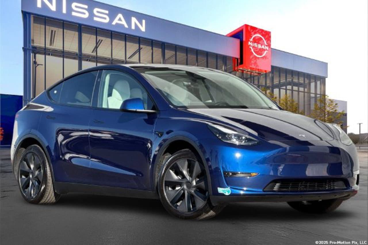 2025 Tesla Model Y Long Range 2