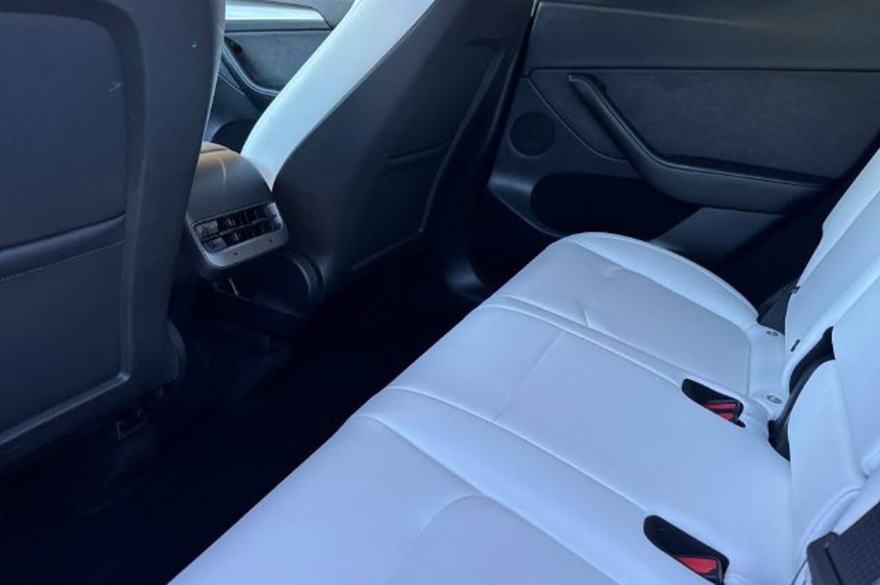 2025 Tesla Model Y Long Range 10