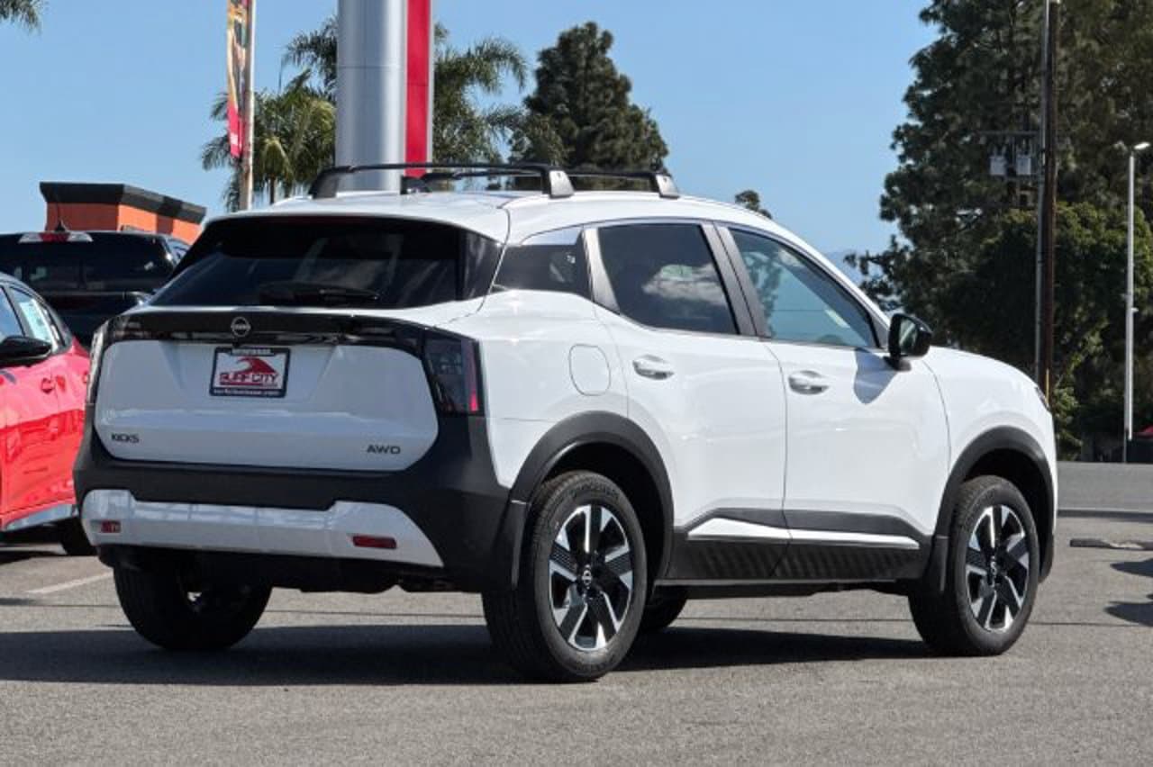 2027 Nissan Kicks SV 3