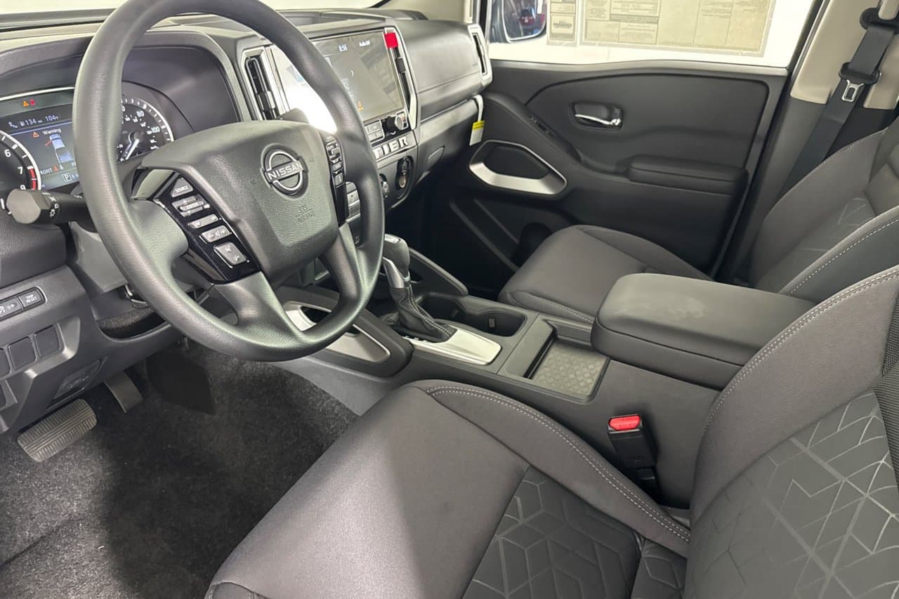 2027 Nissan Frontier SV 7
