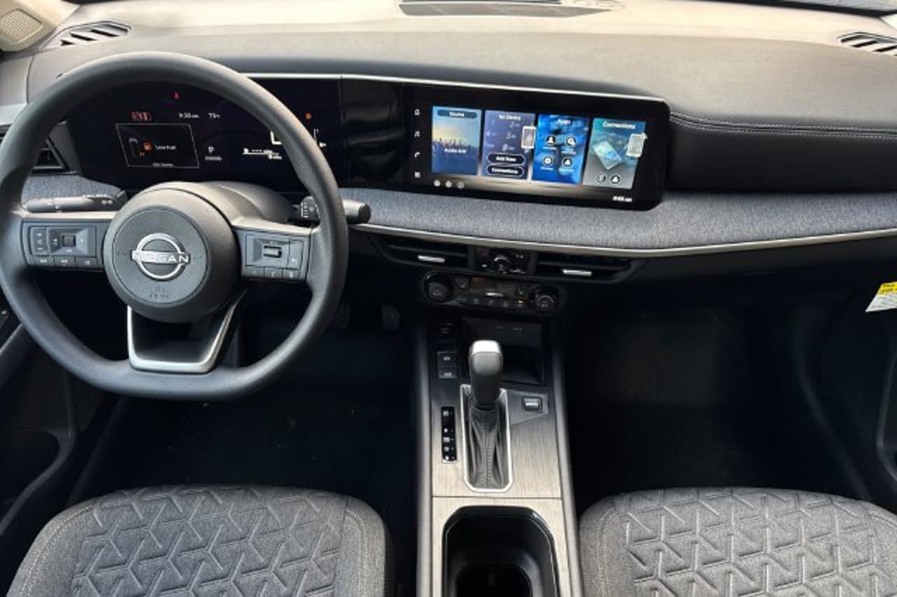 2027 Nissan Kicks SV 10