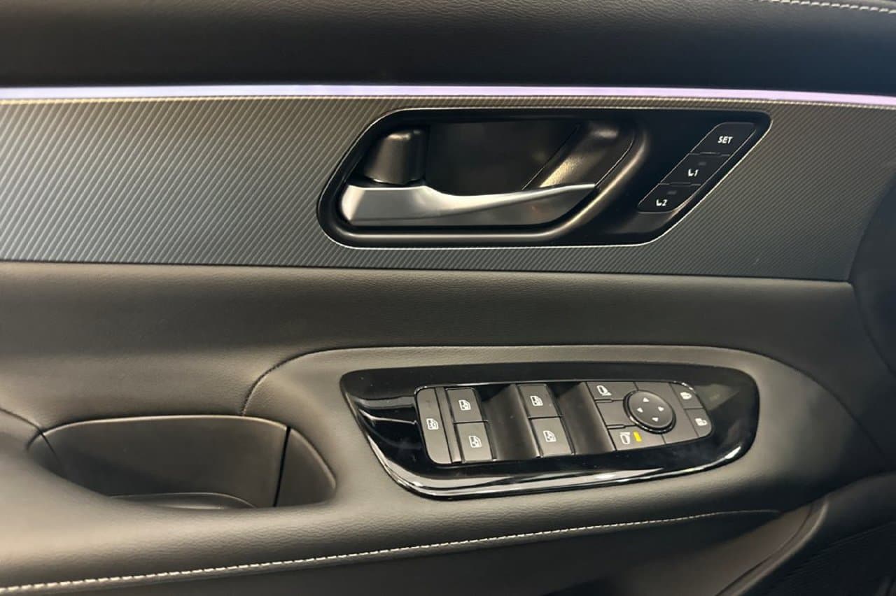 2026 Nissan Murano SL 8