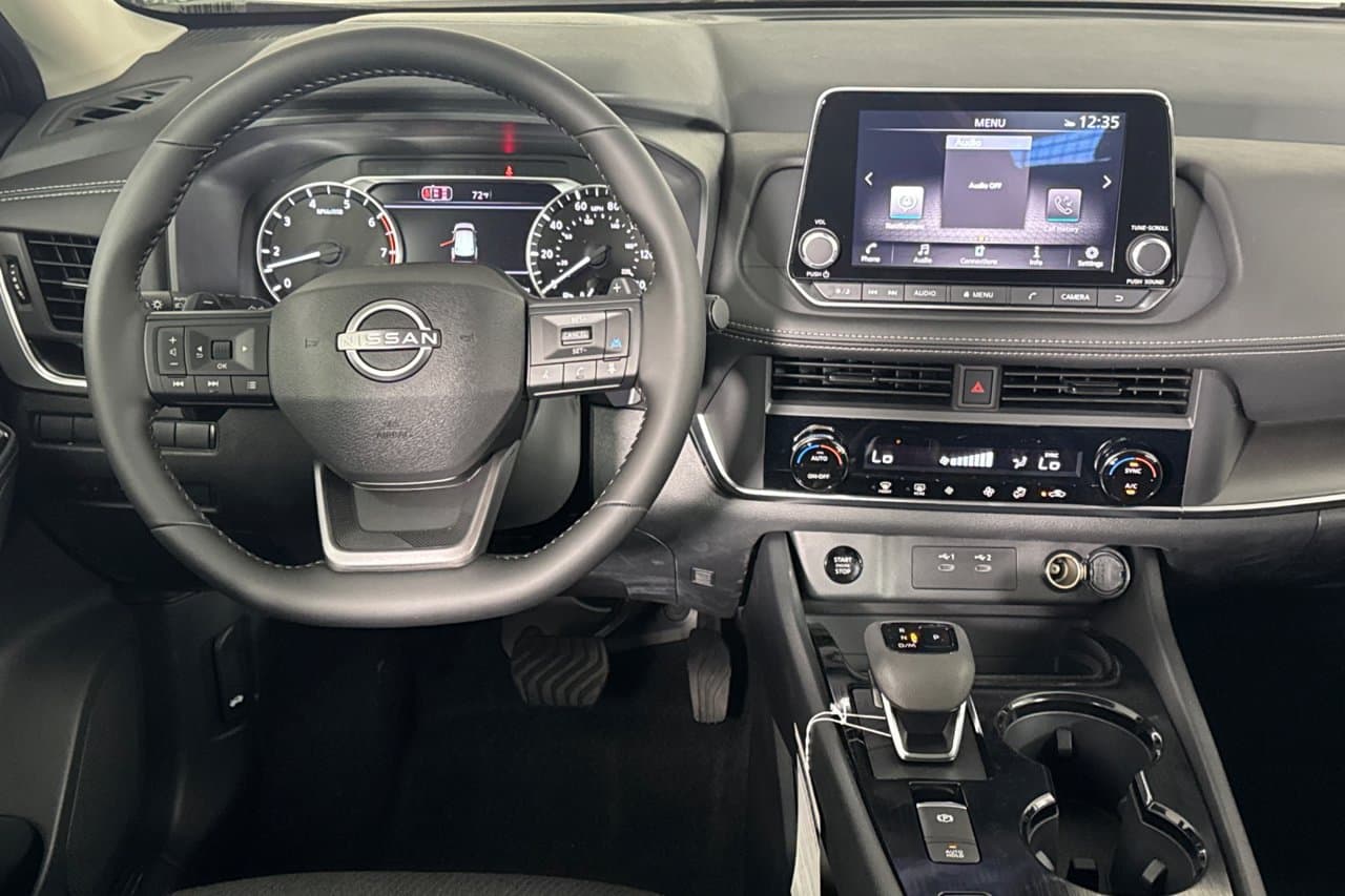 2026 Nissan Rogue SV 11